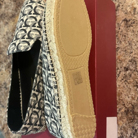 FERRAGAMO CANVAS ESPADRILLE - US 11 WIDE - Picture 5 of 9